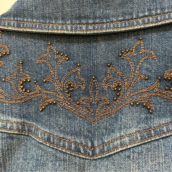 Ralph Lauren Jeans Co Denim Jacket XL, some spandex. Delicate back yoke beading. - Picture 2 of 7